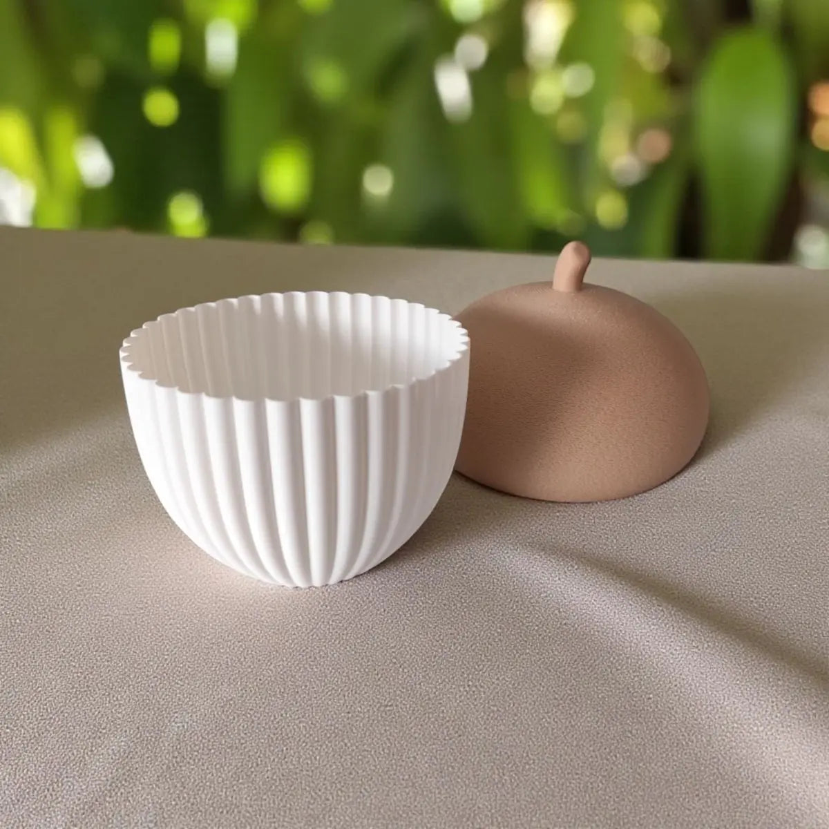 LED-Tischleuchte „Golden Autumn“ – Stilvolle Eichel-Lampe im Skandi-Design - Print Home