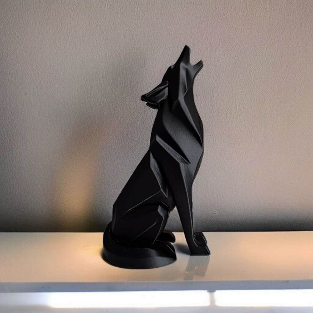 's Wald-Wandl sitzende Wolf Skulptur aus PLA, Detailansicht