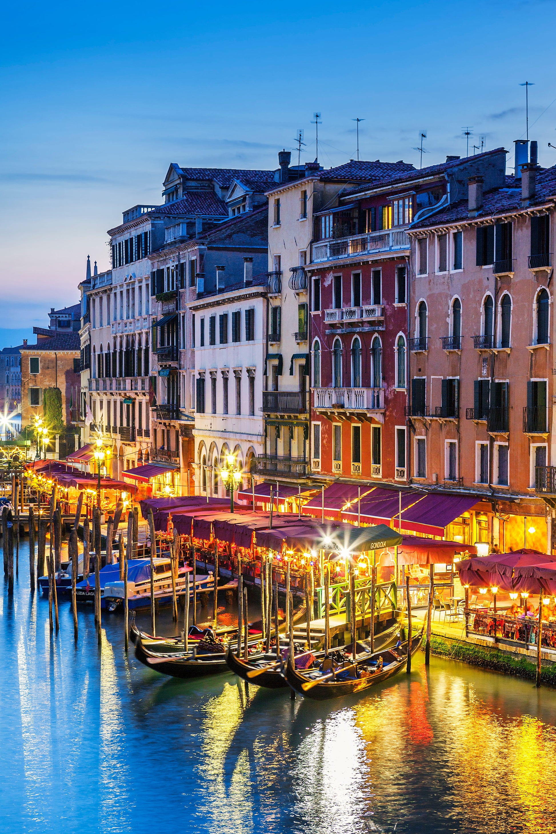 „Venetian Nights“ – Romantisches Abendpanorama von Venedig Print Home  Print Home
