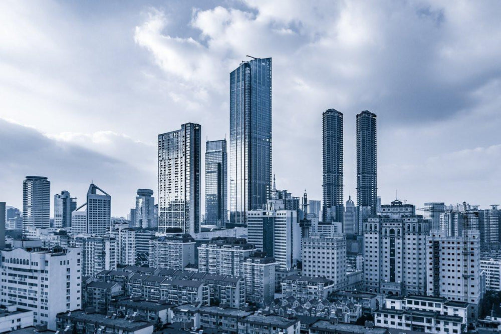 „Blue Metropolis“ – Monochromes Skyline-Wandbild - Print Home
