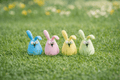 Crazy Hasen – 4er Set | Bunte Osterhasen Deko in Pastellfarben - Print Home