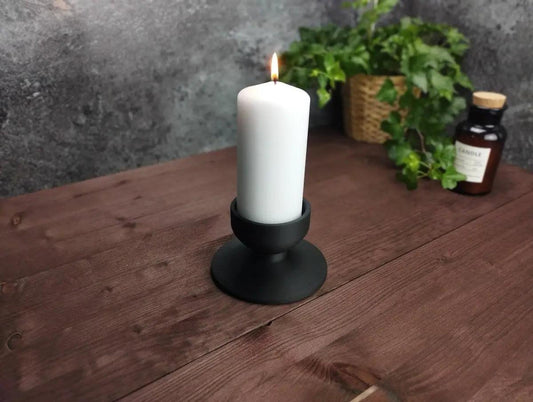 Design-Kerzenständer „Calice“ – Eleganter Stumpenkerzenhalter in Mattschwarz - Print Home