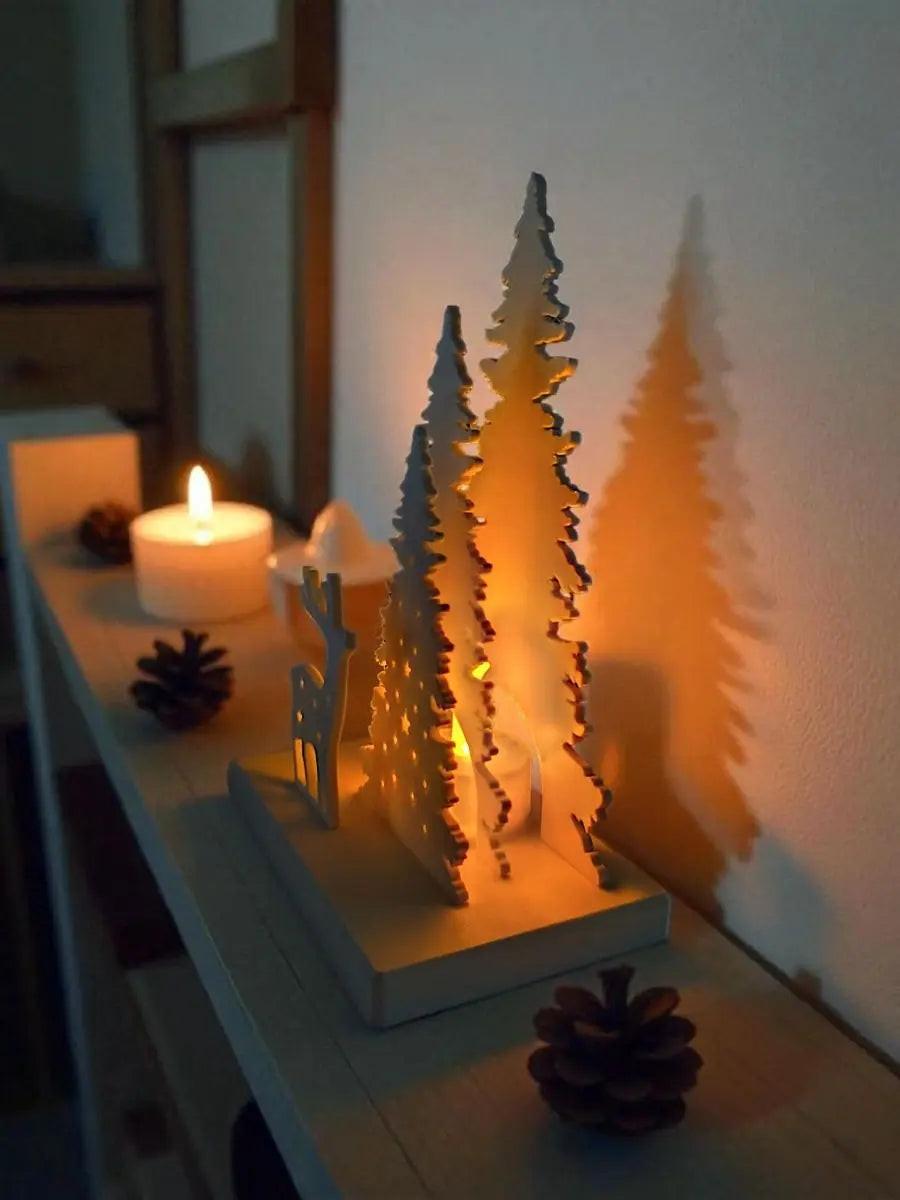 Minimalistisches Tannenbaum-Windlicht Winterwald - Print Home