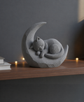 MÅNMYSA – Schlafende Katze auf Mond | Dekofigur